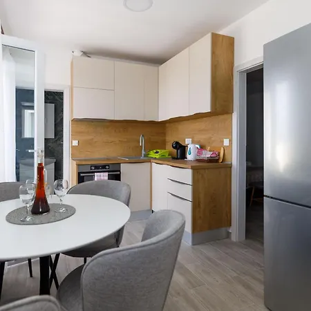Apartman Maro Apartment