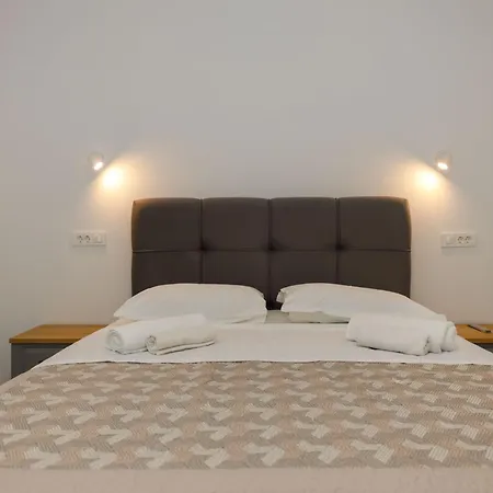 Apartman Maro * Makarska