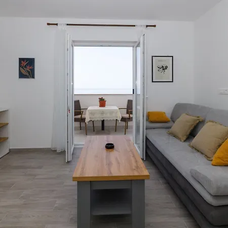 Apartment Apartman Maro *